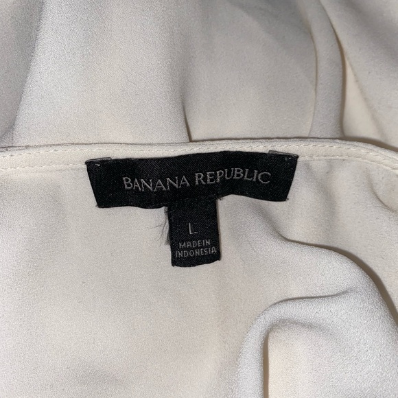 Banana Republic Sheer Ivory - Picture 3 of 5
